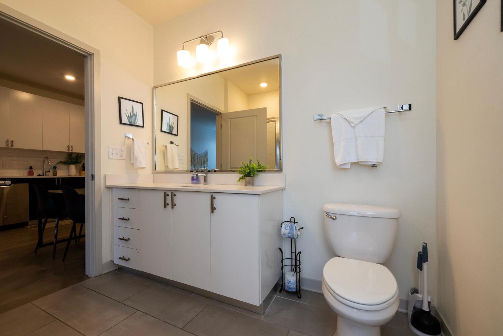 Modern Nulu 2Br Cozysuites 01 Louisville Exterior photo